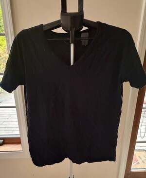 Aerie Women's Black V-Neck T-Shirt Size Small